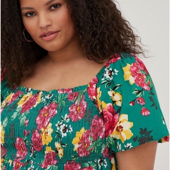 Torrid Babydoll Poplin Smocked Bodice Puff Sleeve Floral Top - Picture 3 of 6